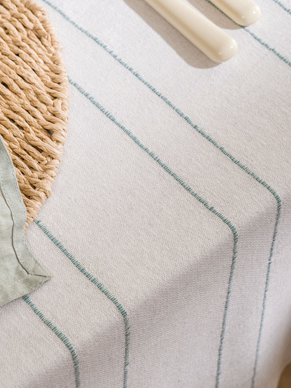 Yeşil Çizgi Desenli Masa Örtüsü 150x200 Cm-2