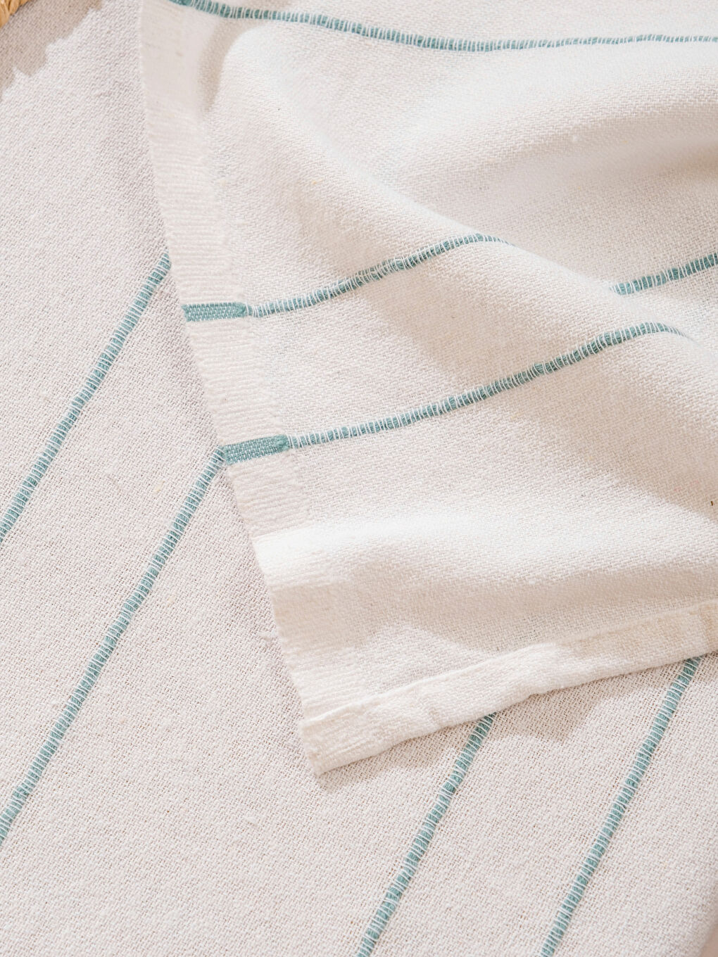 Yeşil Çizgi Desenli Masa Örtüsü 150x200 Cm-3