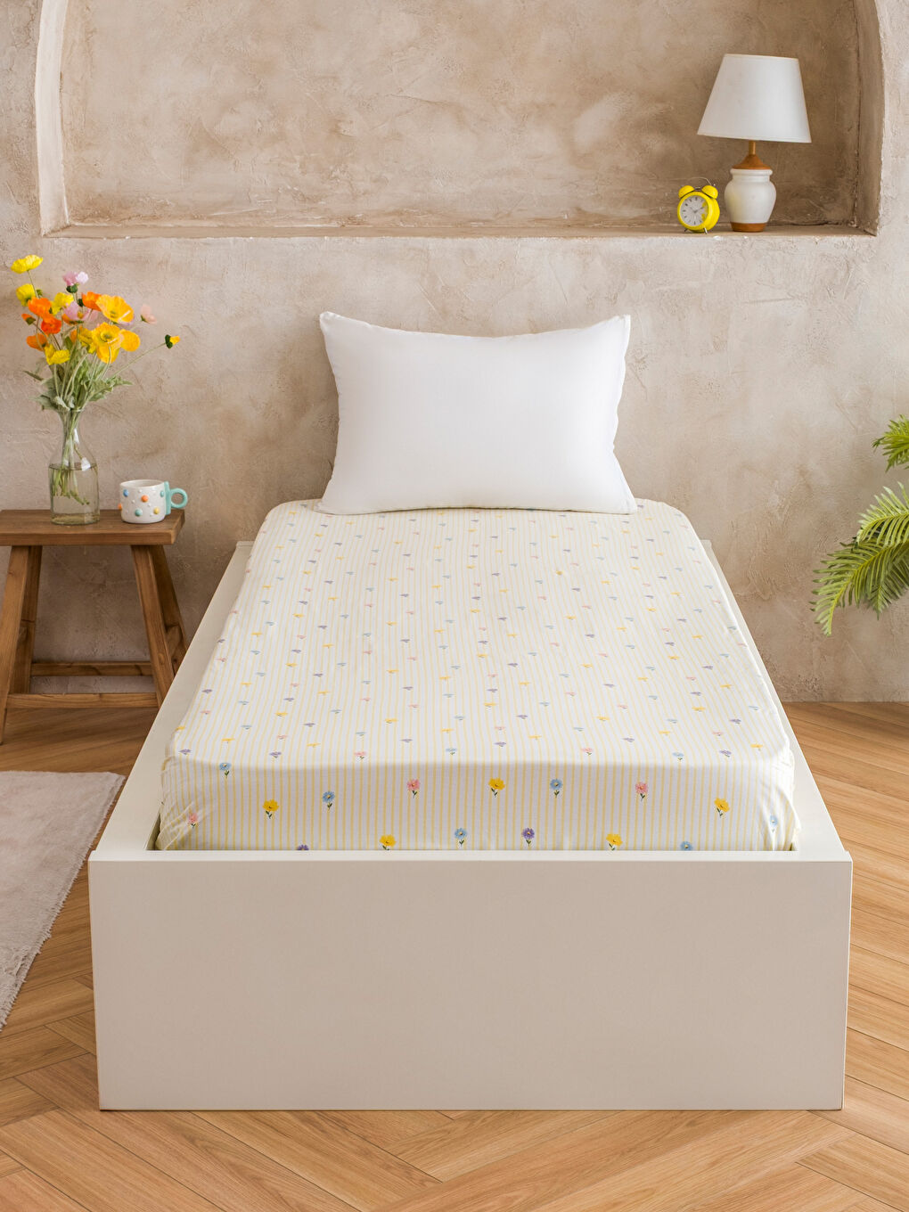 Sarı Çiçekli Tek Kişilik Lastikli Çarşaf