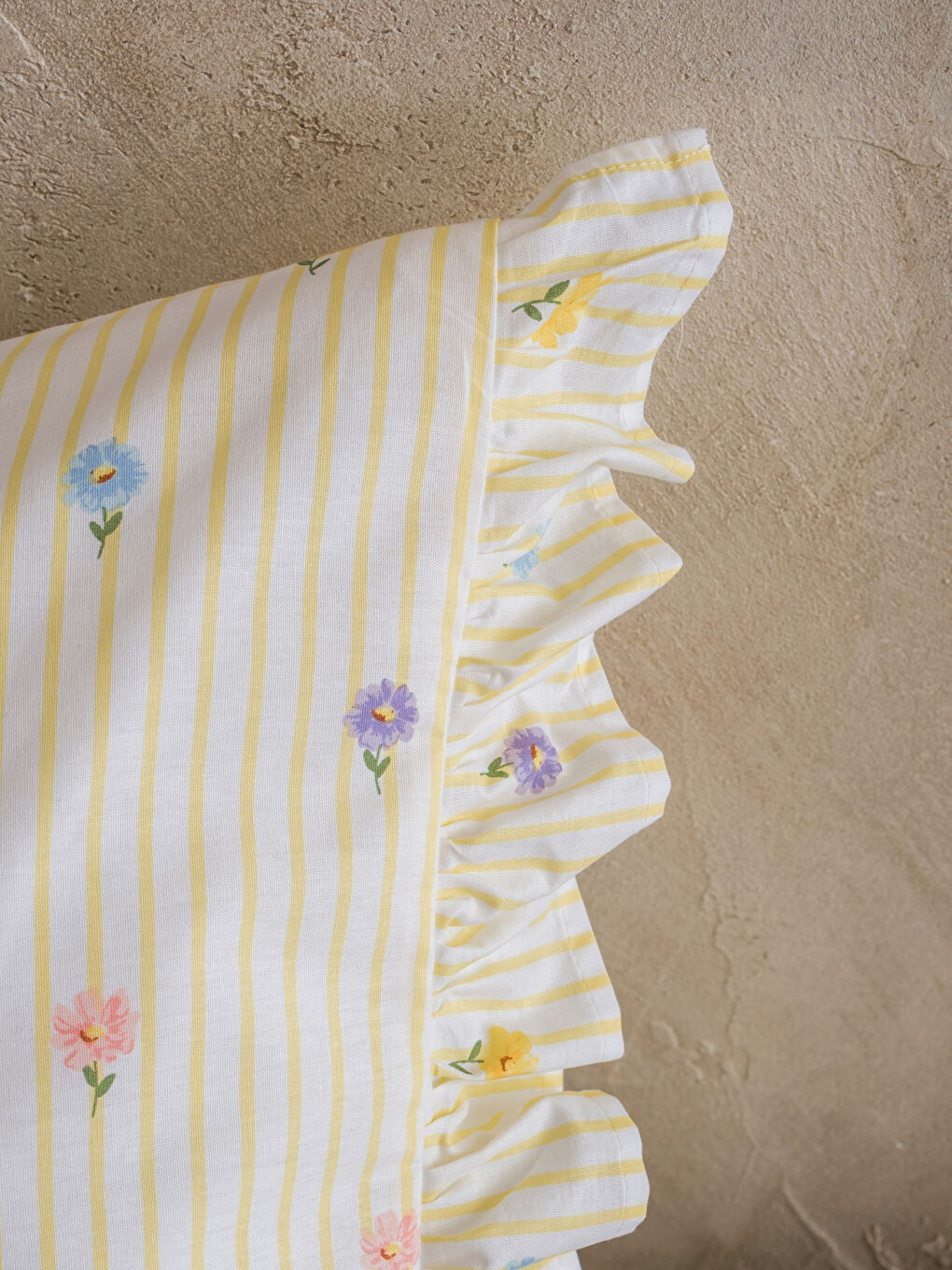 Karışık Desenli Tek Kişilik Nevresim Seti-3