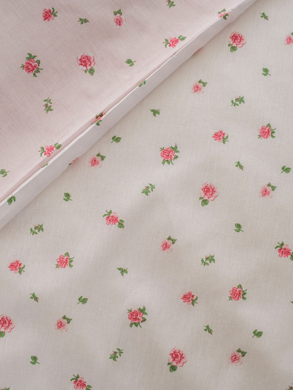 Karışık Desenli Çift Kişilik Nevresim Seti-4