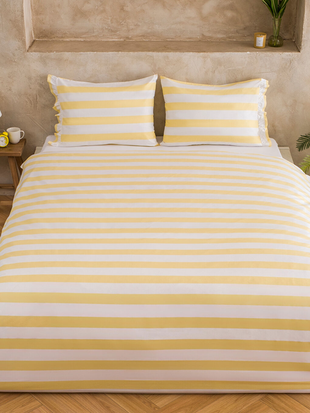 Sarı Çizgili Çift Kişilik Nevresim Seti-1