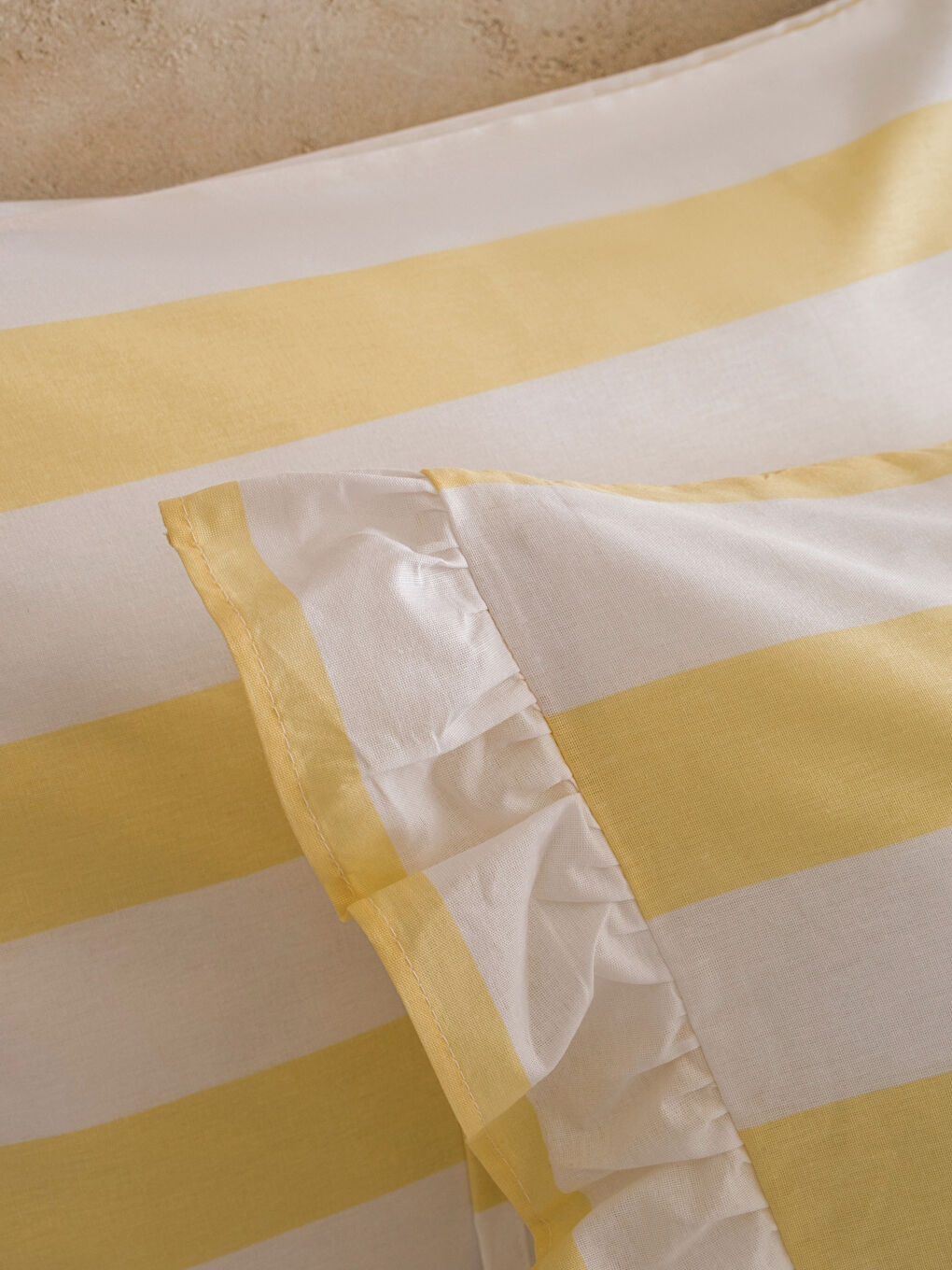 Sarı Çizgili Çift Kişilik Nevresim Seti-3