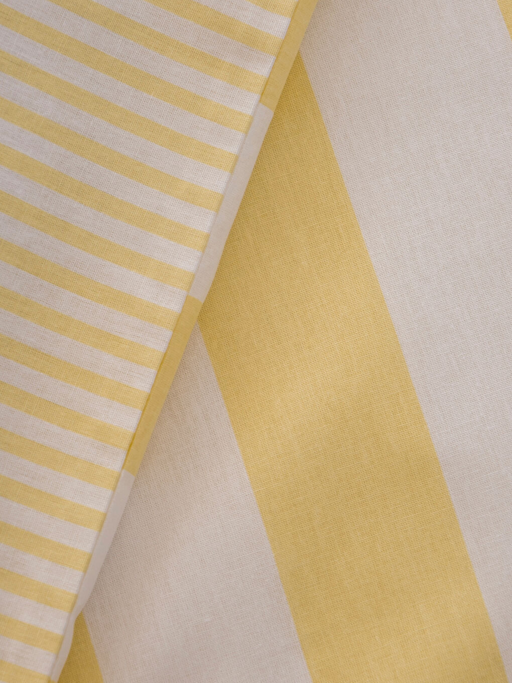 Sarı Çizgili Çift Kişilik Nevresim Seti-4