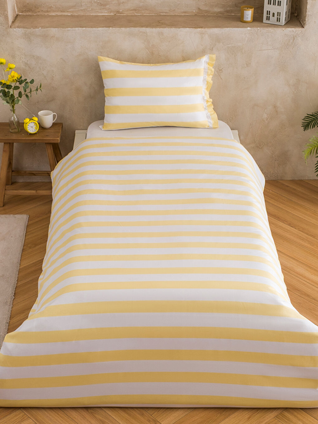 Sarı Çizgili Tek Kişilik Nevresim Seti-1