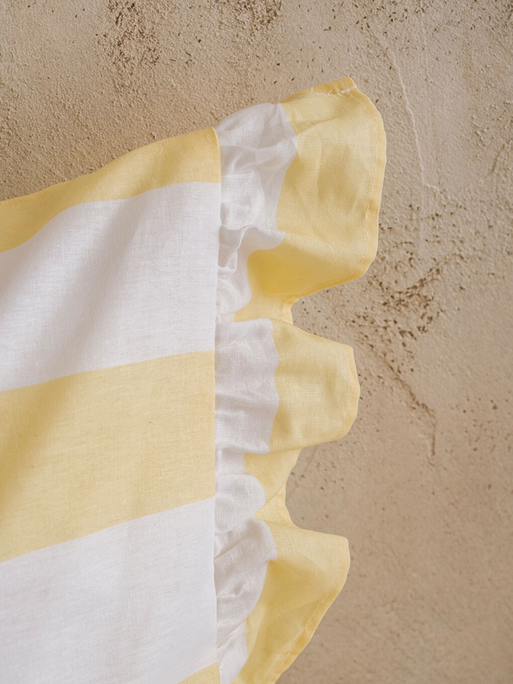 Sarı Çizgili Tek Kişilik Nevresim Seti-3