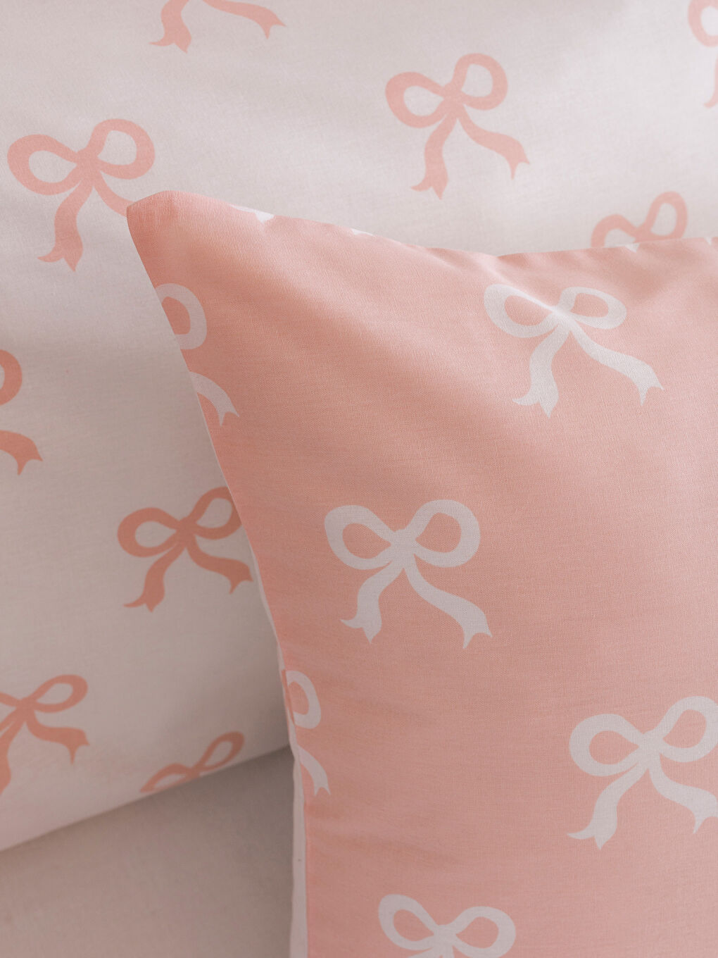 Pembe Fiyonk Baskılı Çift Kişilik Nevresim Seti-3