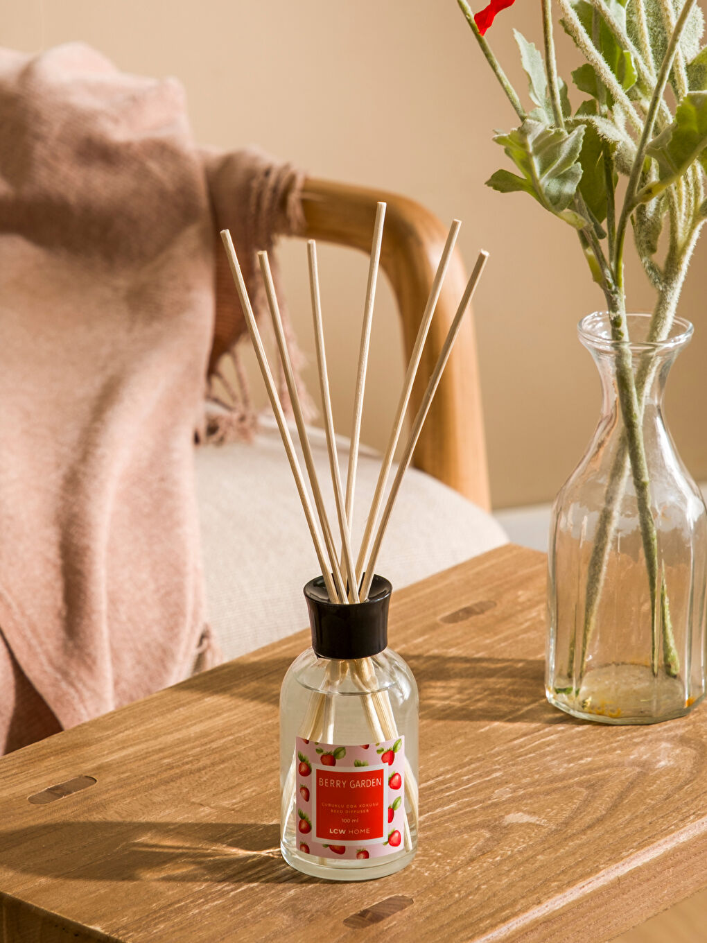 Karışık Çilek Kokulu Çubuklu Oda Kokusu 100 ml