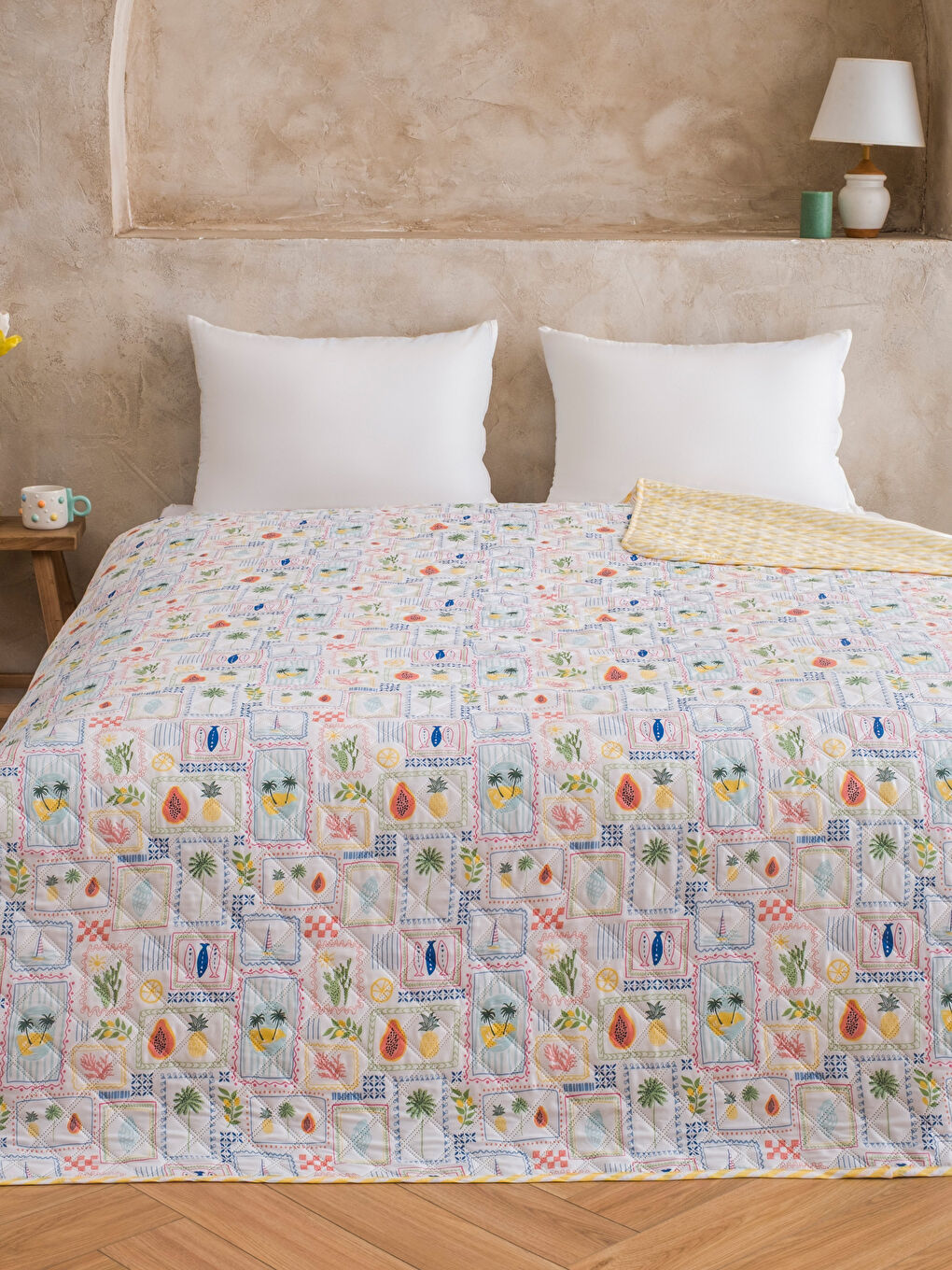 Double Sided Patterned Double Bedspread