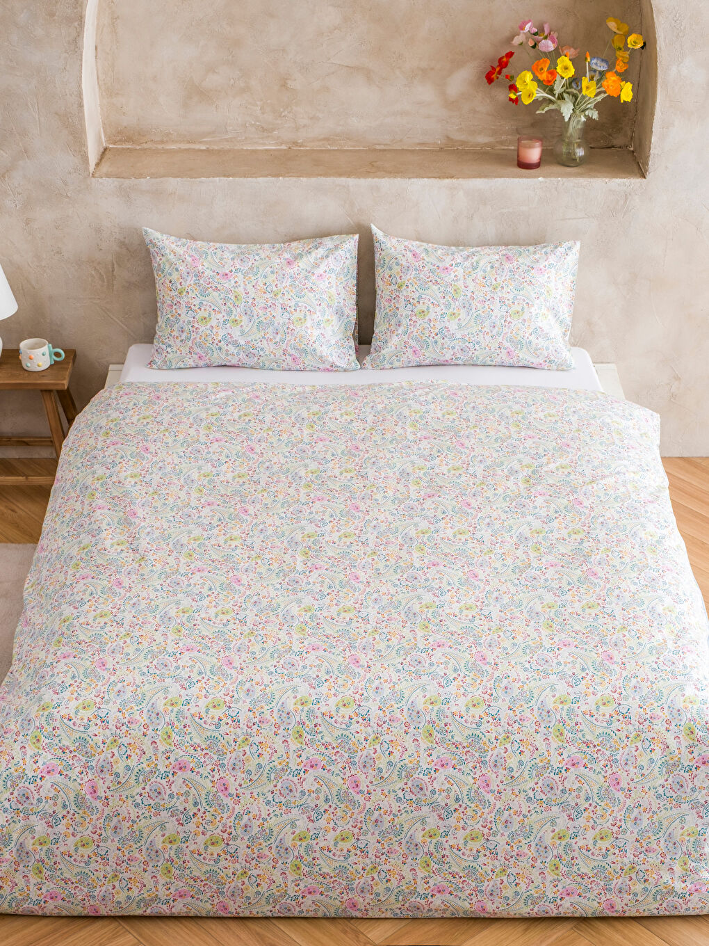 Karışık Çiçek Baskılı Çift Kişilik Nevresim Seti-1