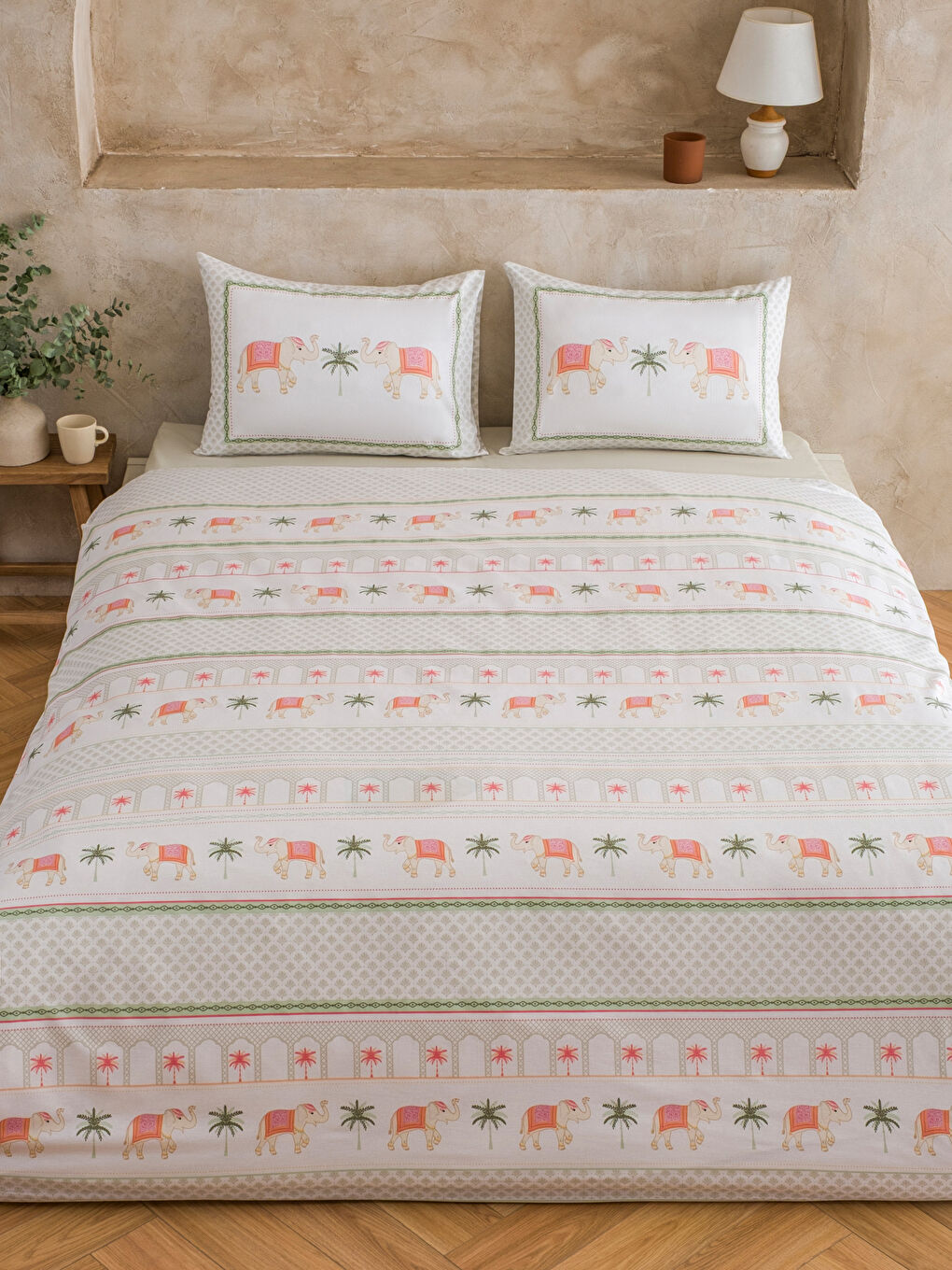 Karışık Baskılı Çift Kişilik Nevresim Takımı-1