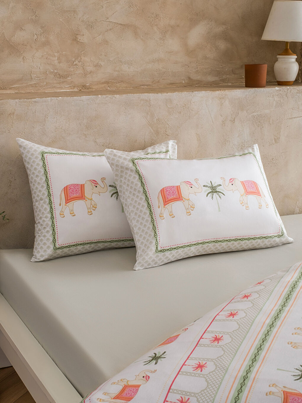 Karışık Baskılı Çift Kişilik Nevresim Takımı-2