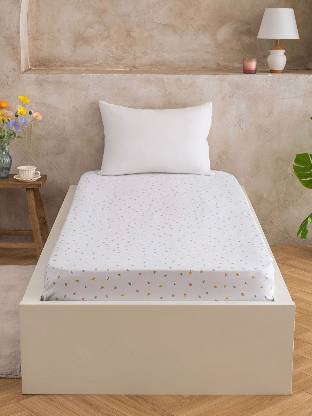 Sarı Çiçek Desenli Tek Kişilik Lastikli Çarşaf