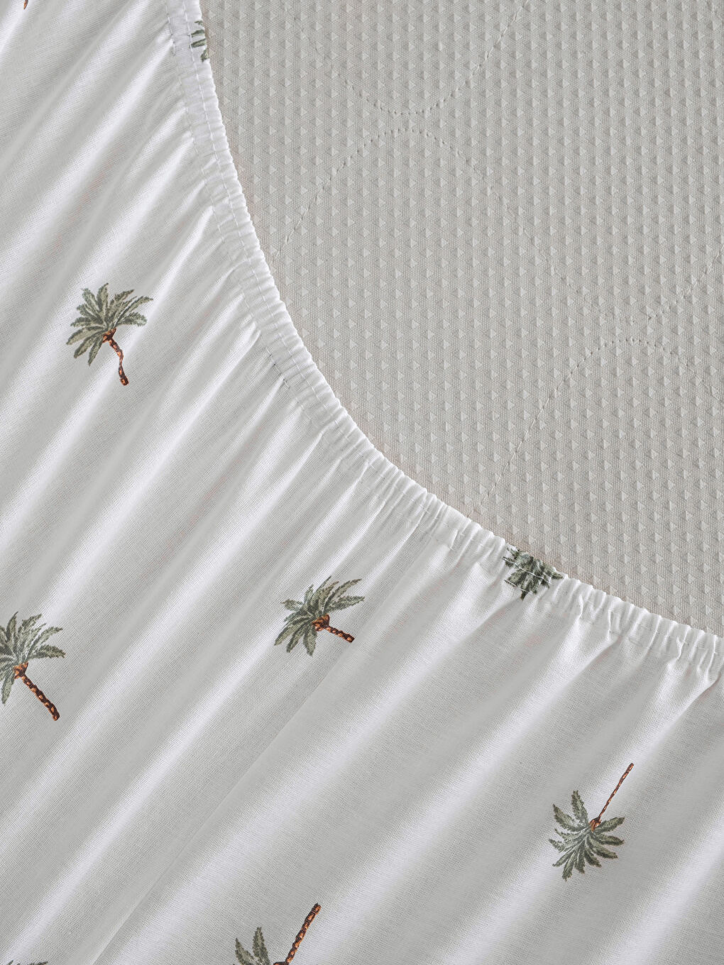 Desenli Çift Kişilik Lastikli Çarşaf-3