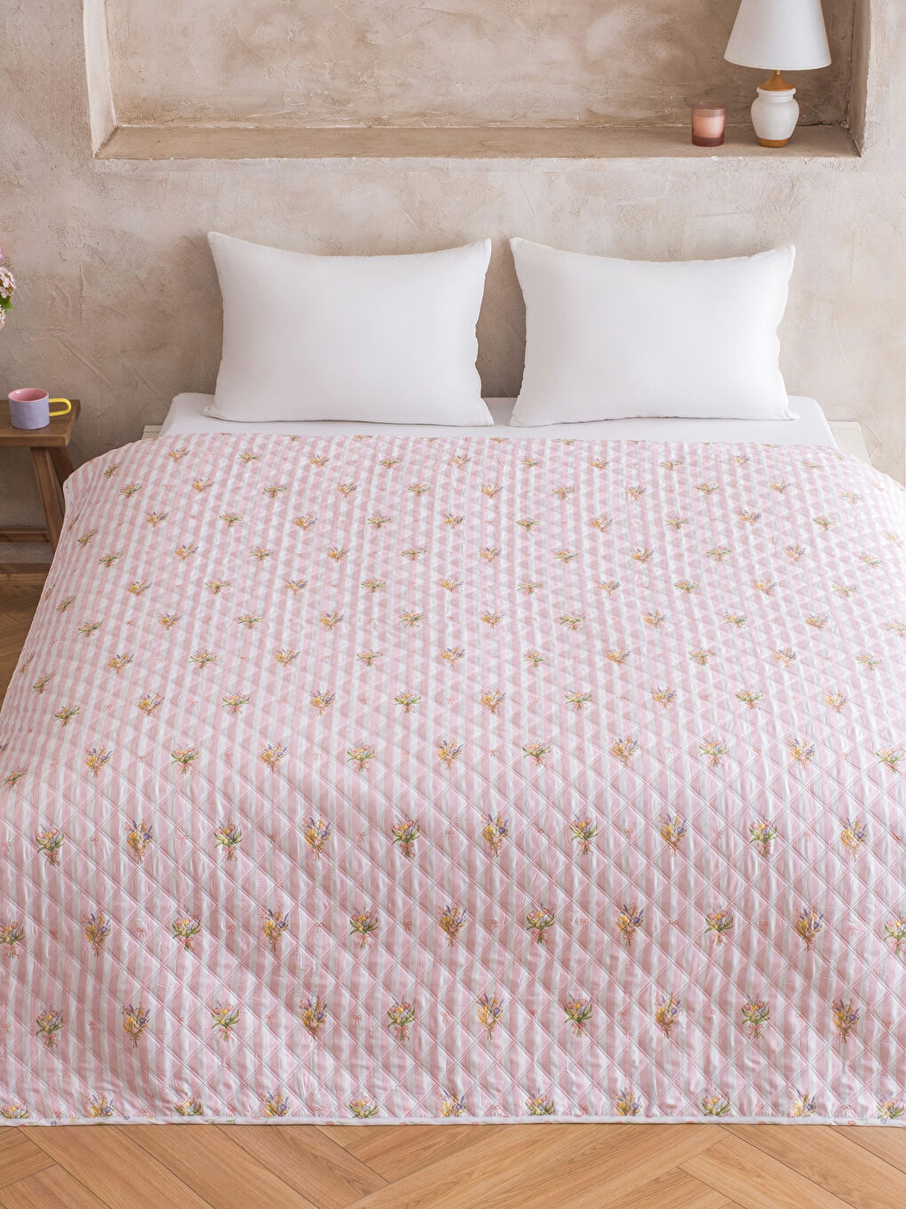 Karışık Desenli Çift Kişilik Yatak Örtüsü-1