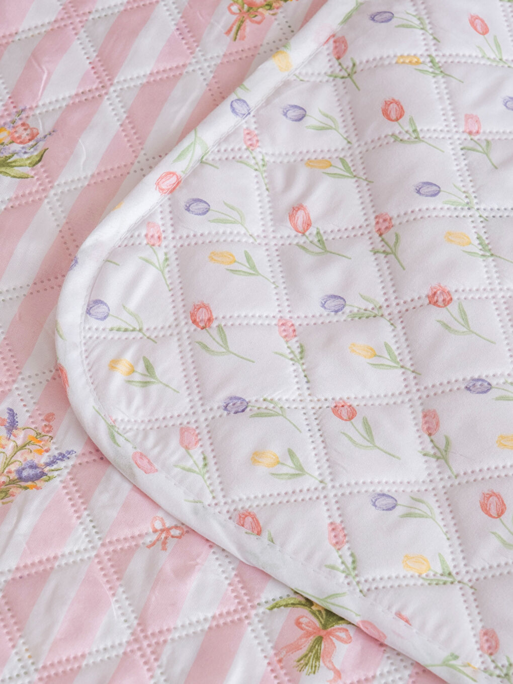 Karışık Desenli Çift Kişilik Yatak Örtüsü-3