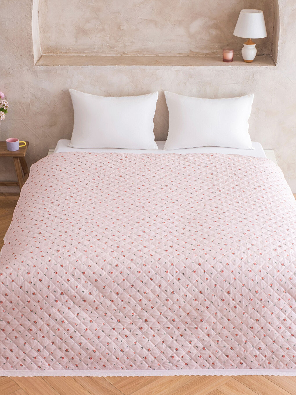 Karışık Çiçekli Çift Kişilik Yatak Örtüsü-1