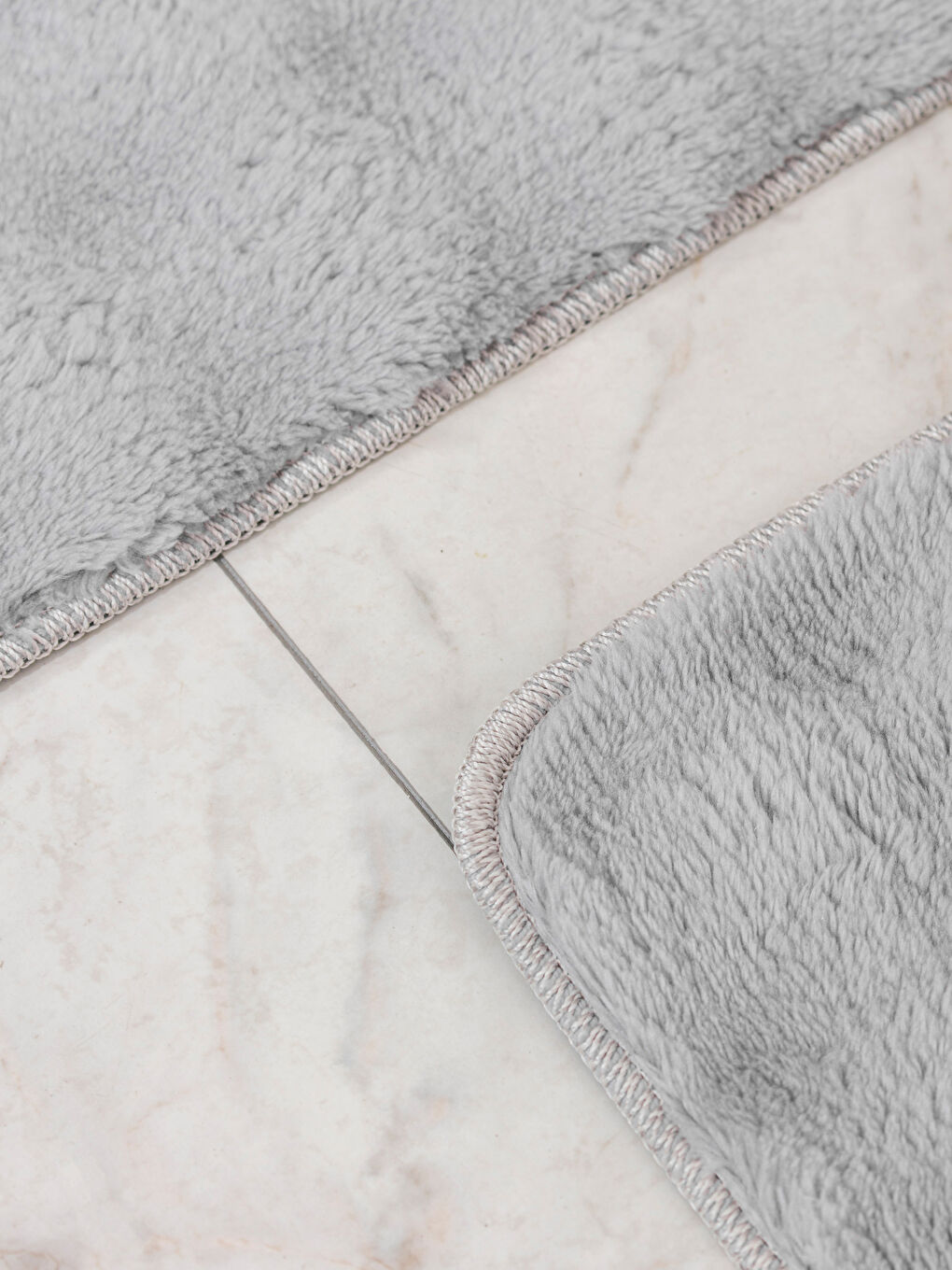 سجادة حمام رمادي-1