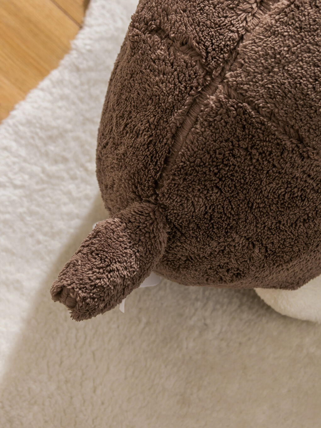 Bej Kuzu Figürlü Pelüş Kırlent 55 cm-2