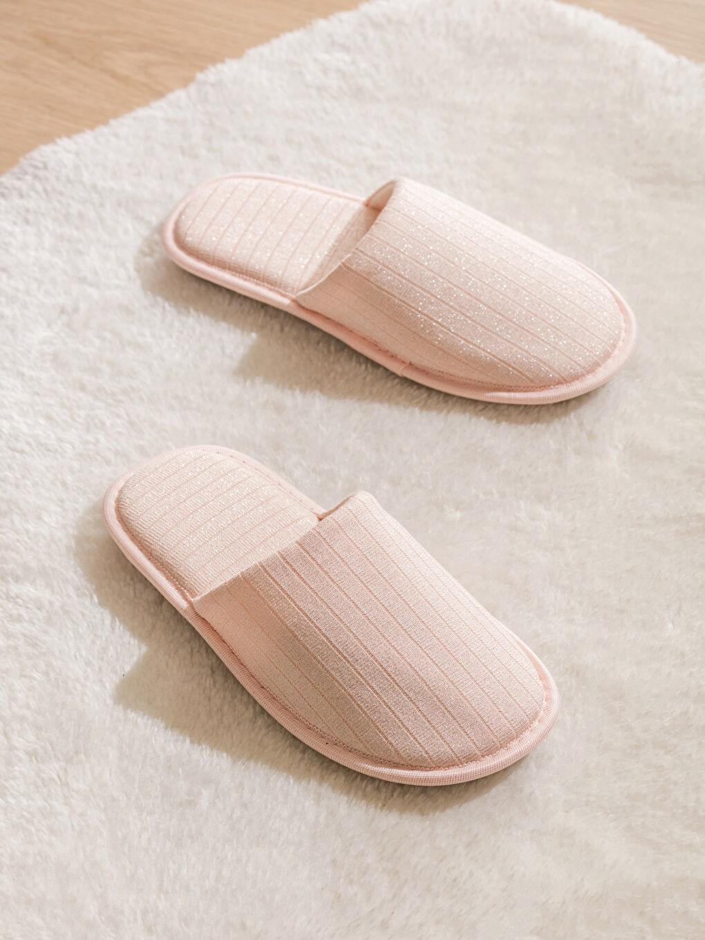 شبشب منزلي وردي امرأة-1