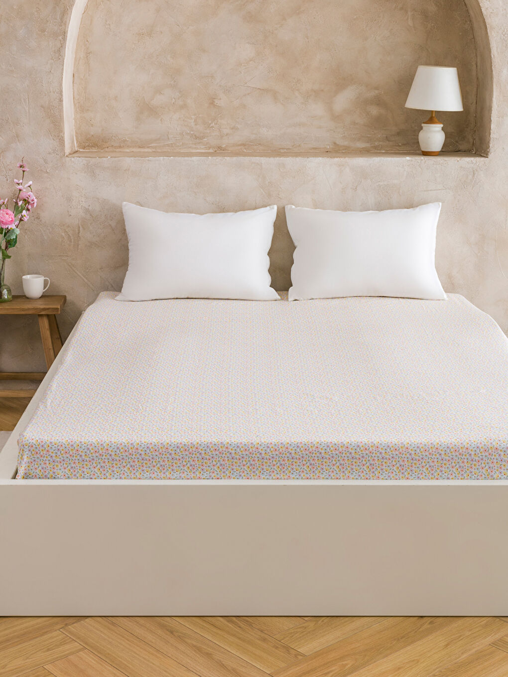 Karışık Çiçekli Çift Kişilik Lastikli Çarşaf