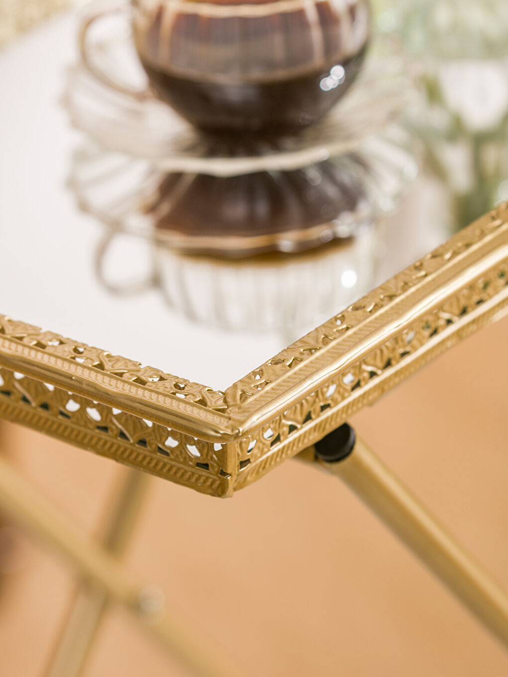 Sarı Katlanabilir Ayaklı Aynalı Dekoratif Sehpa-1