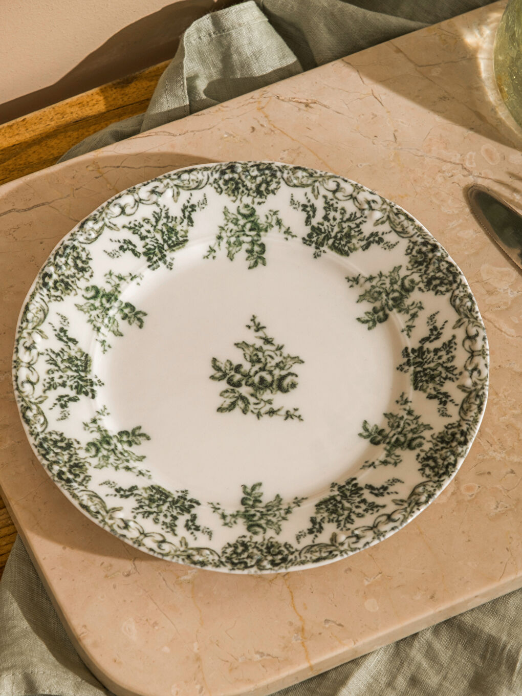 Yeşil Baskılı Porselen Tabak 19 cm-1