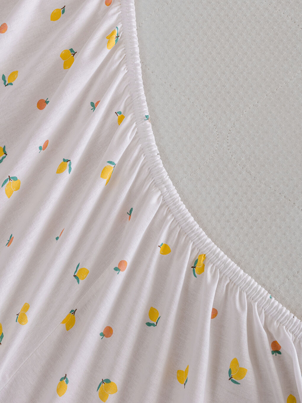 Karışık Limon Desenli Çift Kişilik Çarşaf-3