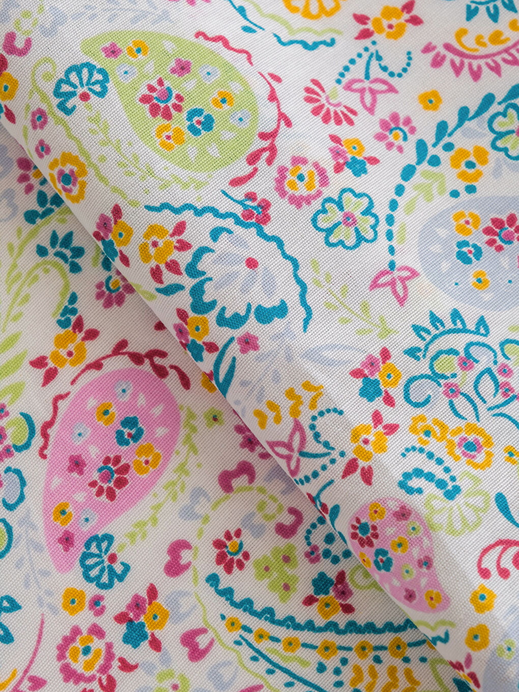 Çiçek Desenli Çift Kişilik Lastikli Çarşaf
-2