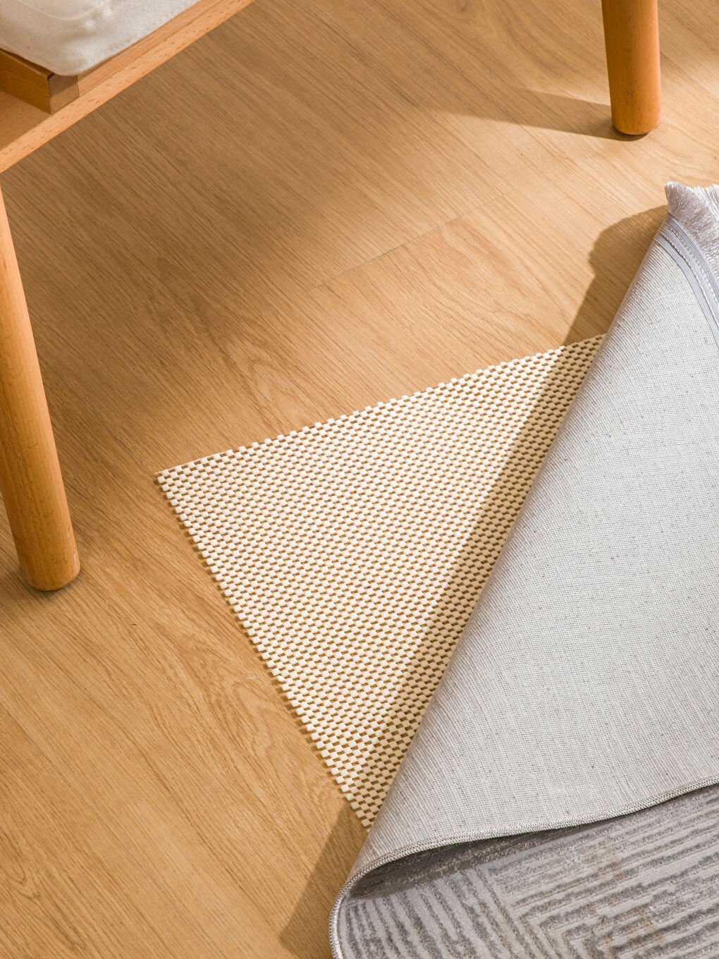 көп мақсатты сырғымайтын еденге және жуынатын бөлмеге арналған төсеніш