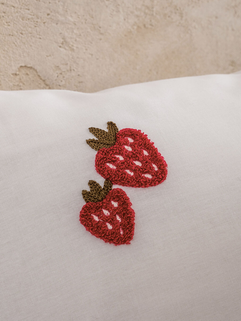 Karışık Çilek Baskılı Çift Kişilik Nevresim Seti-3