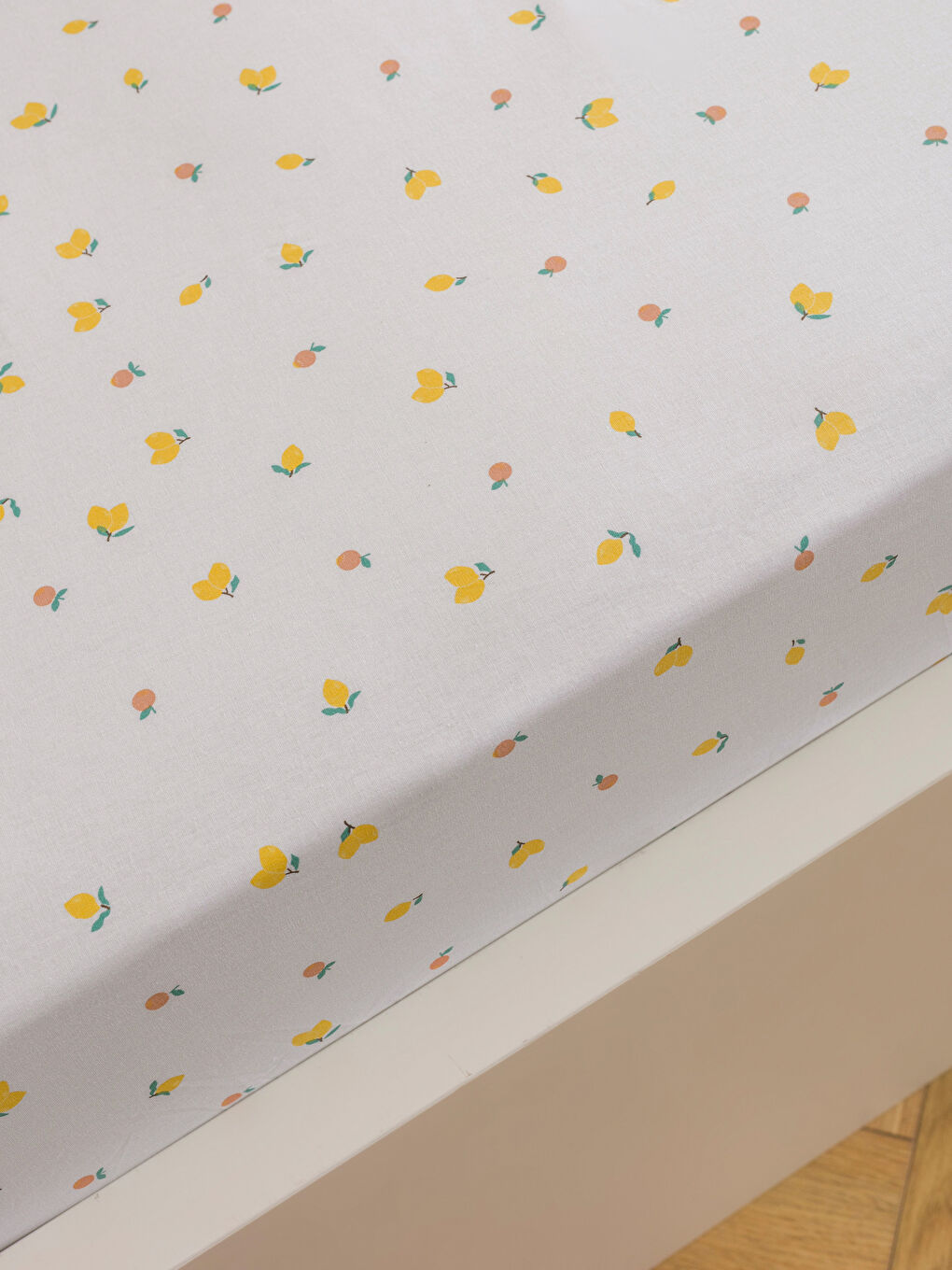 Karışık Limon Desenli Tek Kişilik Lastikli Çarşaf-1