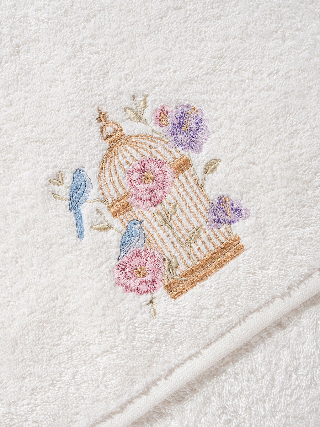 Embroidered Hand Towel 50x80 cm-3