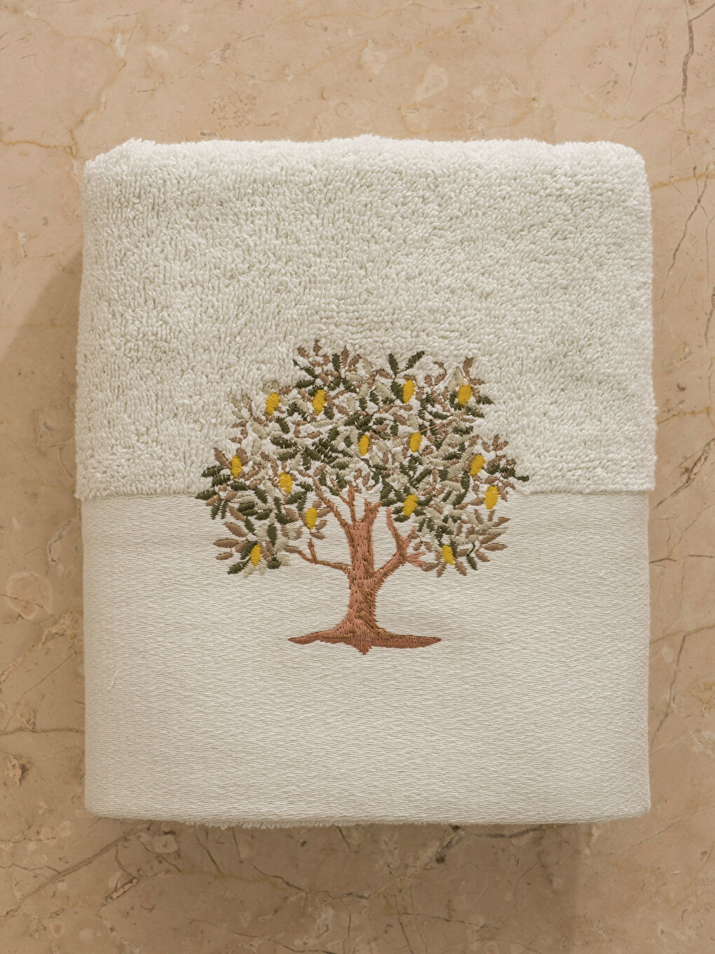 Yeşil Ağaç Nakışlı Yüz Havlusu 50x80 cm-2