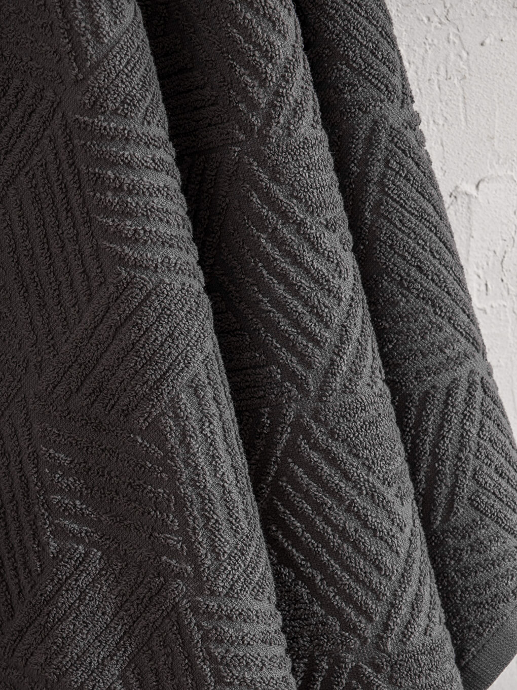 Antrasit Pamuklu Banyo Havlusu 100x150 cm-1