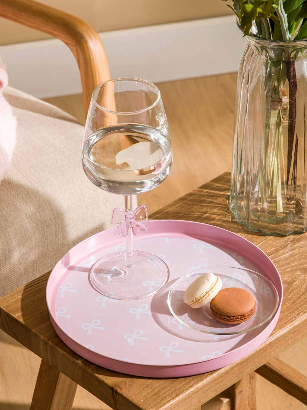 Pembe Fiyonk Baskılı Metal Tepsi 24 cm