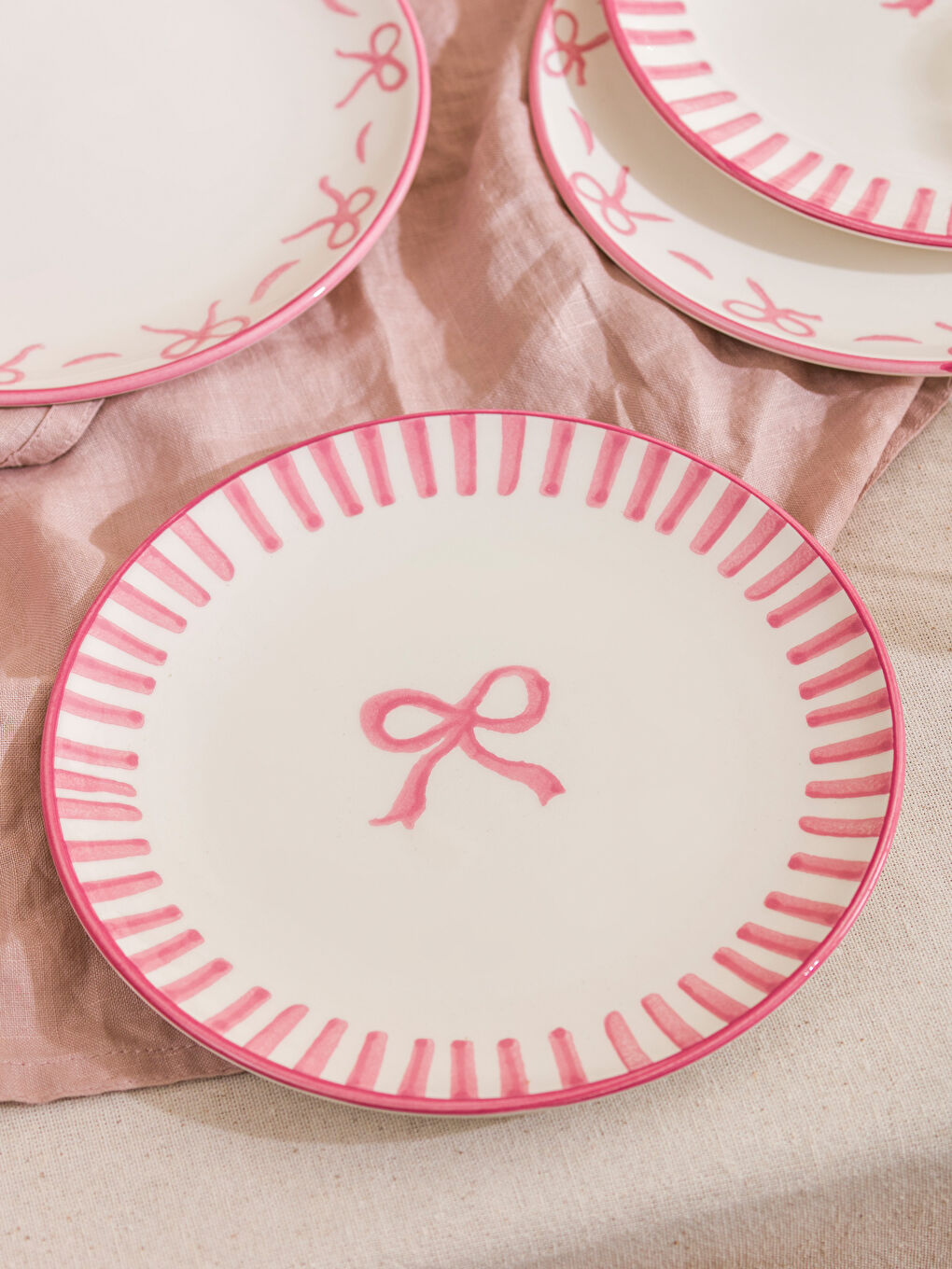 Pembe Fiyonk Baskılı Seramik Pasta Tabağı 4'lü 21 cm-1