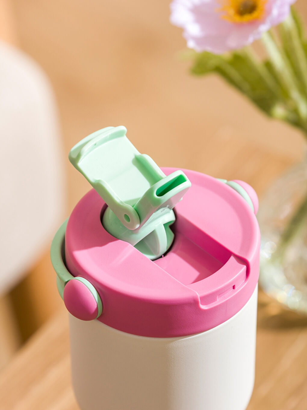 Karışık Taşıma Kulplu Suluk 660 ml-1