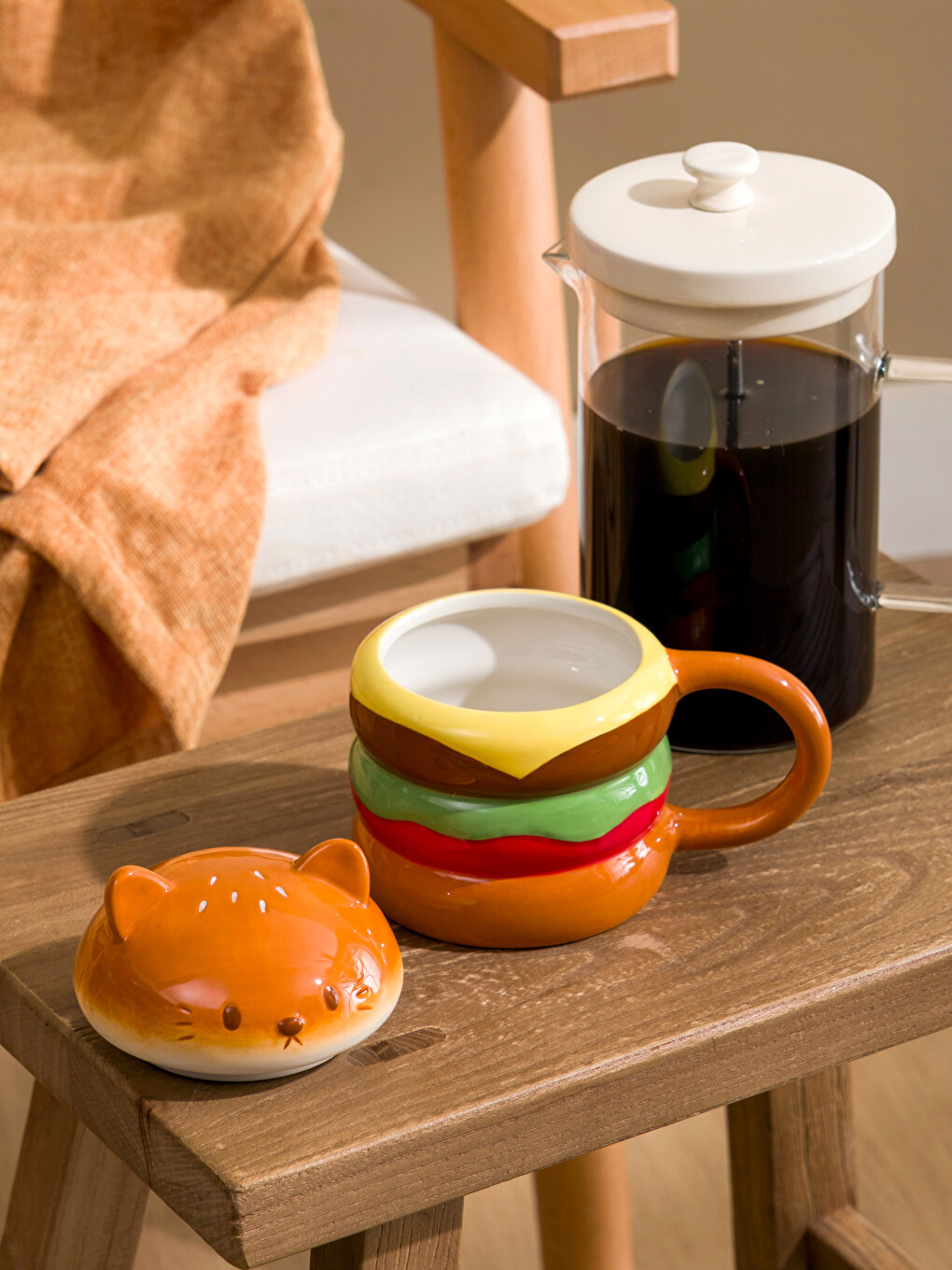 Hamburger Figured Ceramic Mug 370 ml-1