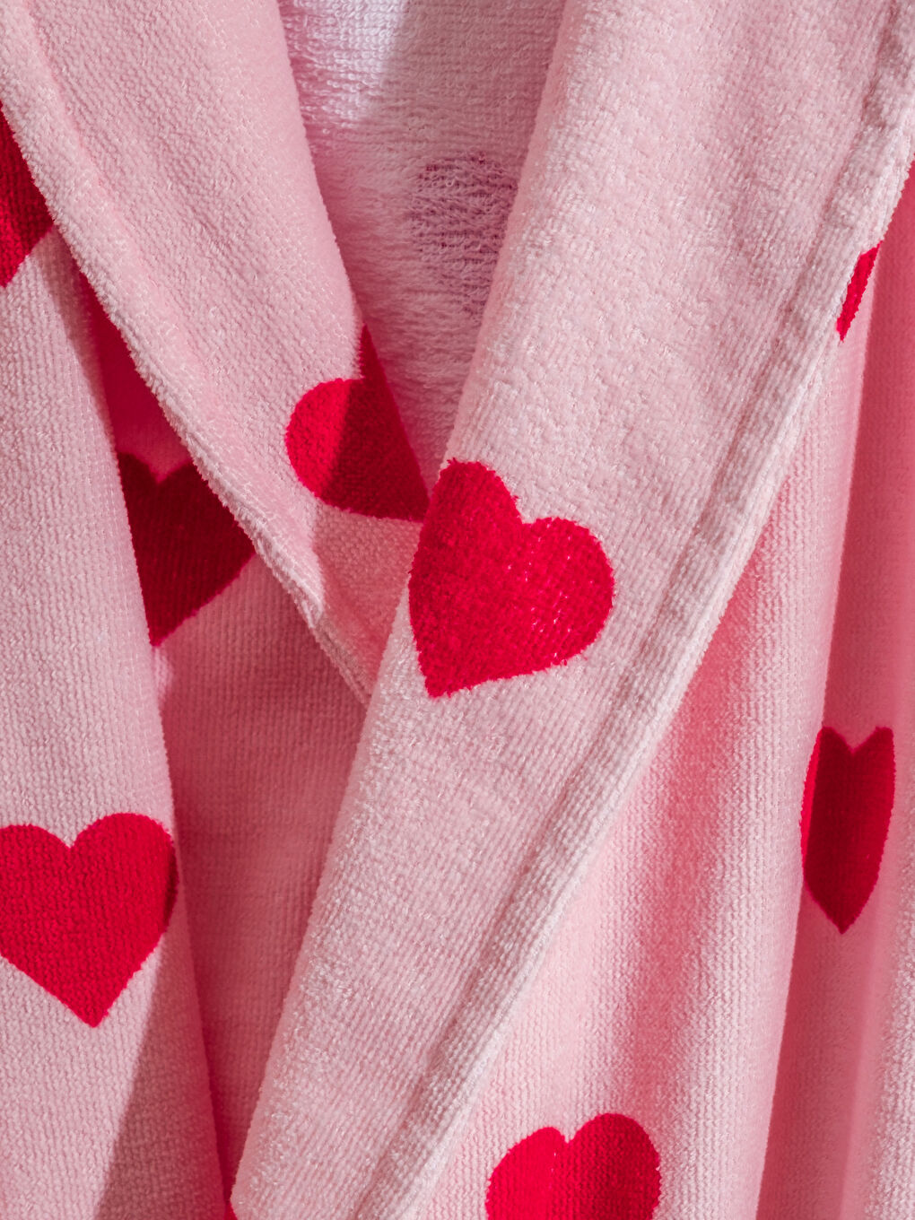 Kırmızı Kalp Desenli Kadın Bornoz-1
