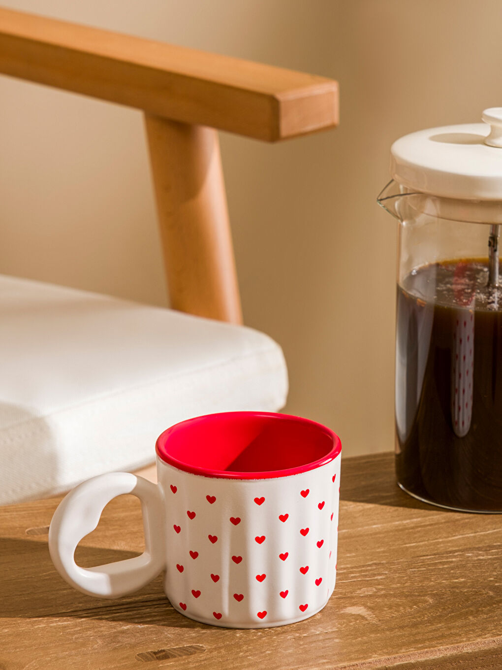 Kırmızı Kalp Baskılı Seramik Kupa 270 ml-1