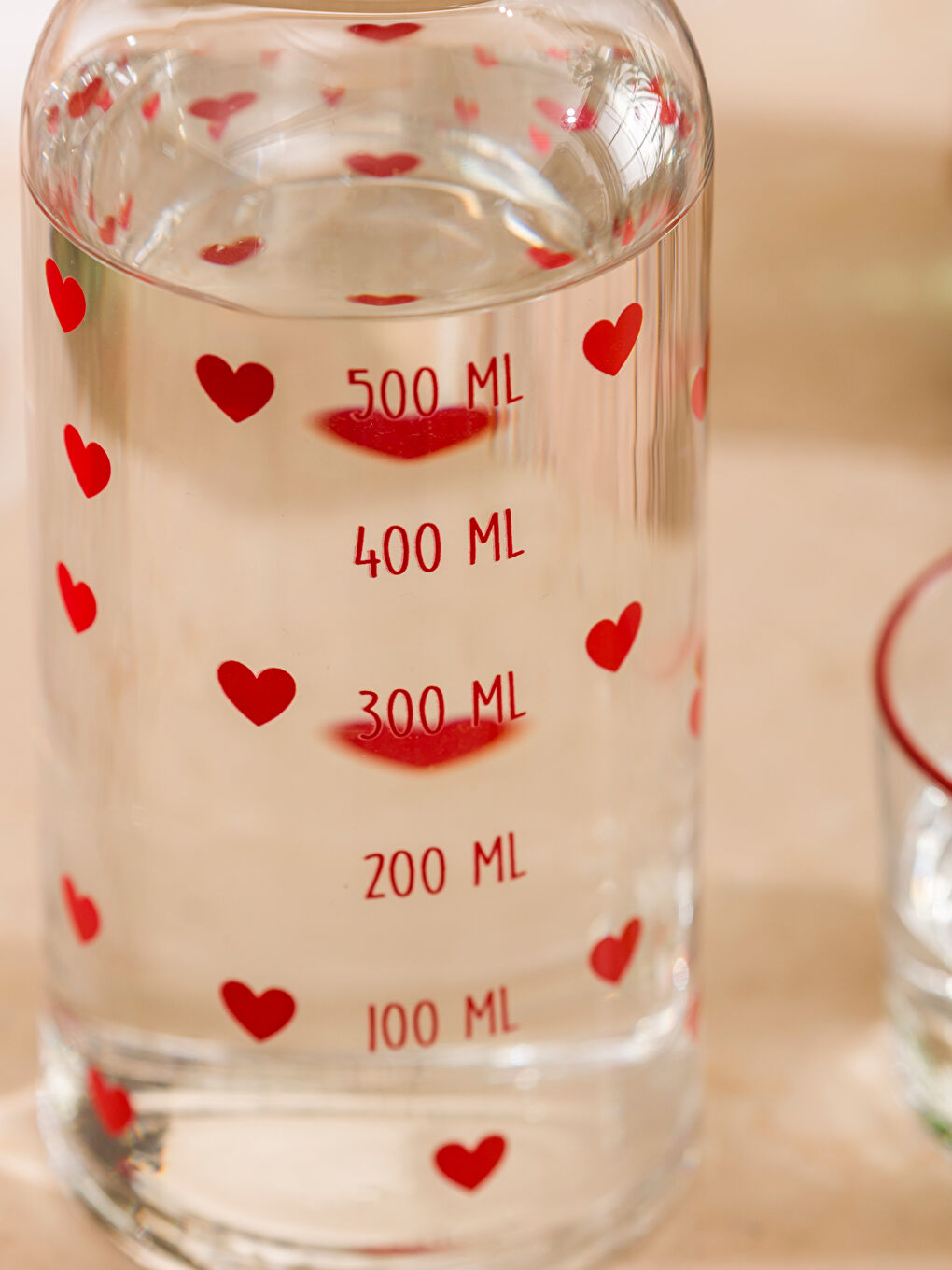 Kırmızı Kalp Desenli Bardaklı Sürahi 700 ml-3