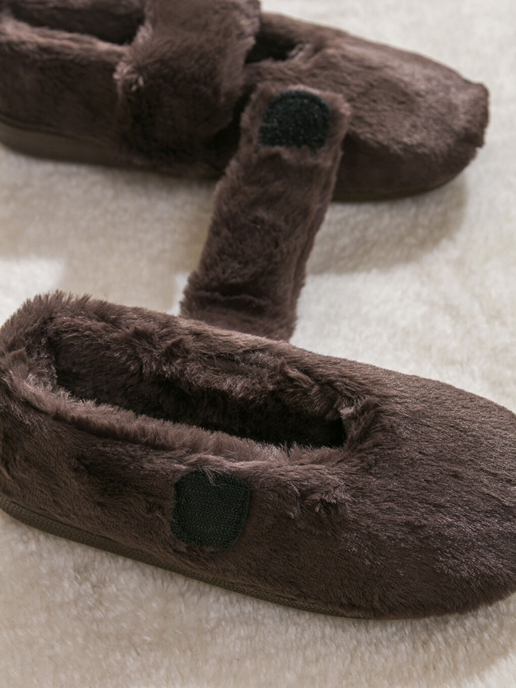 Kahverengi Kadın Pelüş Ev Ayakkabısı-2