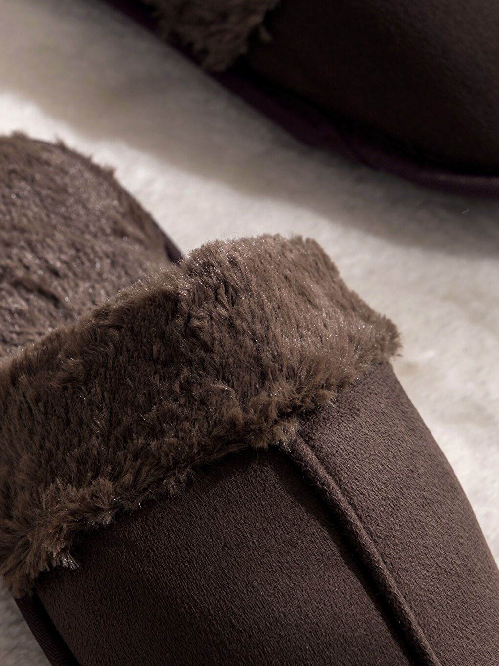 Kahverengi İçi Kürklü Kadın Ev Terliği-2