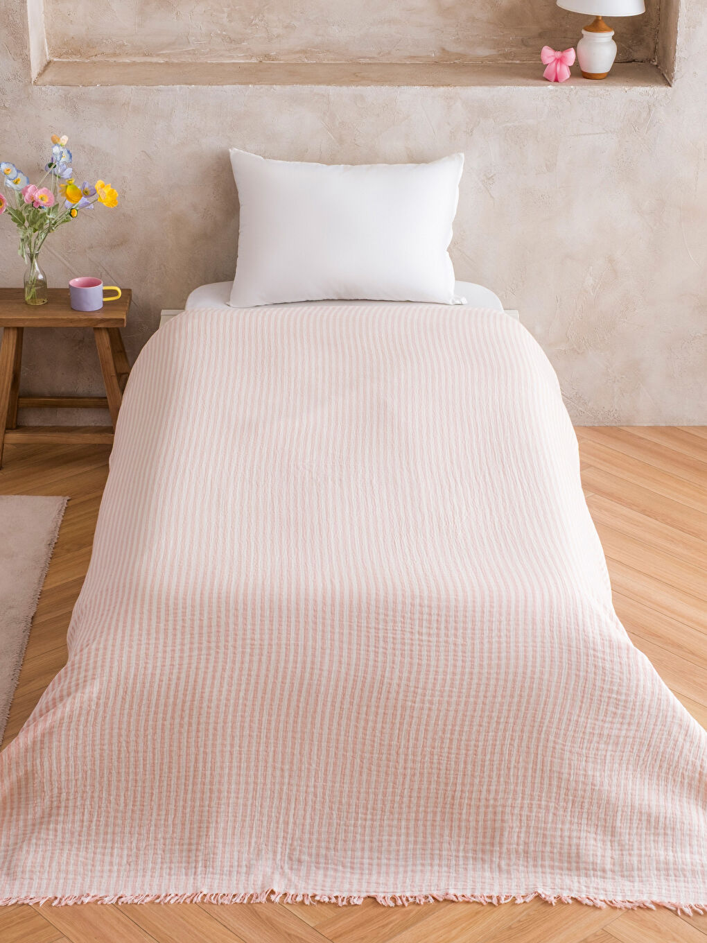 Pembe Tek Kişilik Müslin Yatak Örtüsü-1
