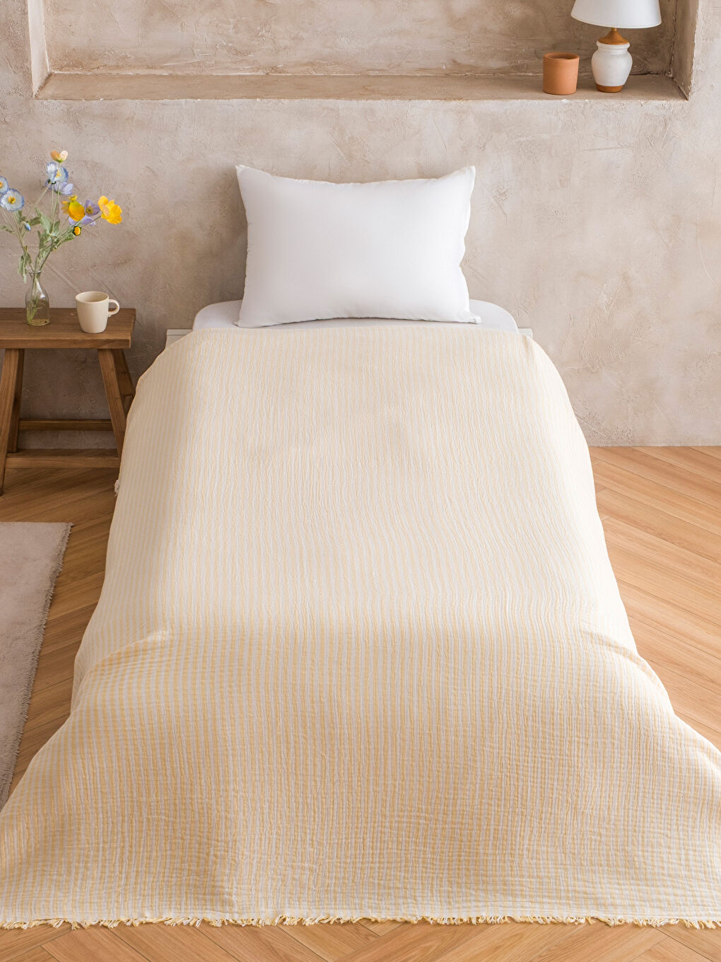 Sarı Tek Kişilik Müslin Yatak Örtüsü-1