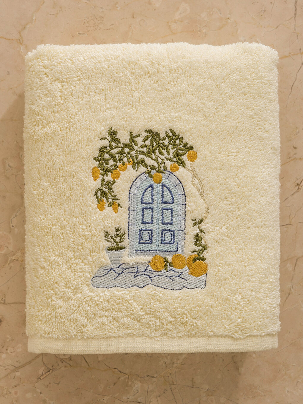 Sarı Nakışlı Yüz Havlusu 50x80 cm-2