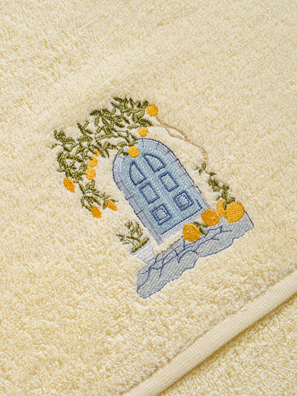 Sarı Nakışlı Yüz Havlusu 50x80 cm-3