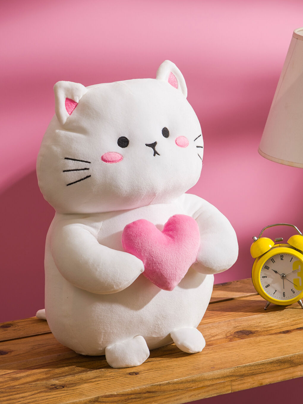 Beyaz Kedi Figürlü Pelüş Bebek Kırlent 37 cm