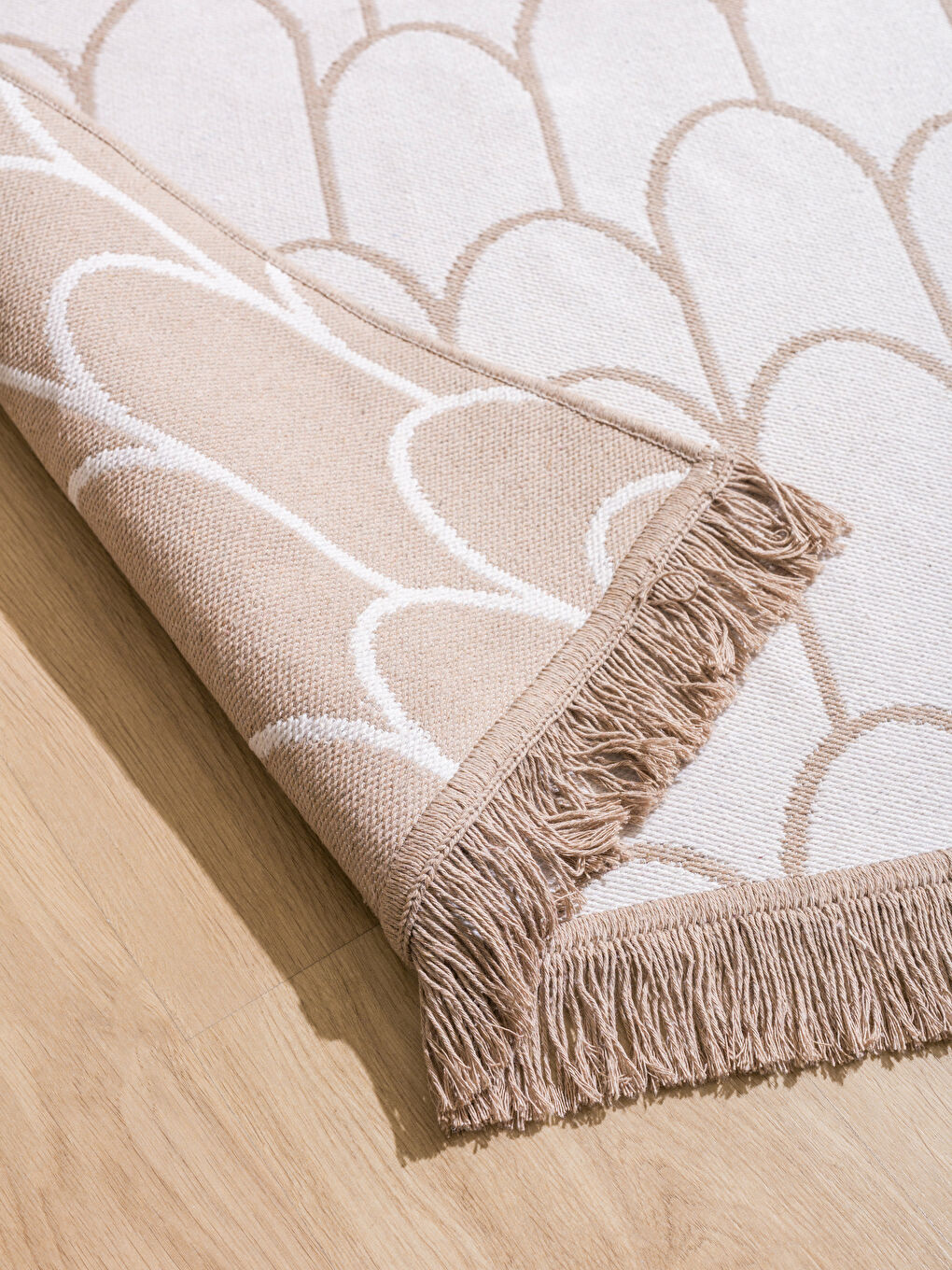 Bej Desenli Püsküllü Halı 80x140 cm-2